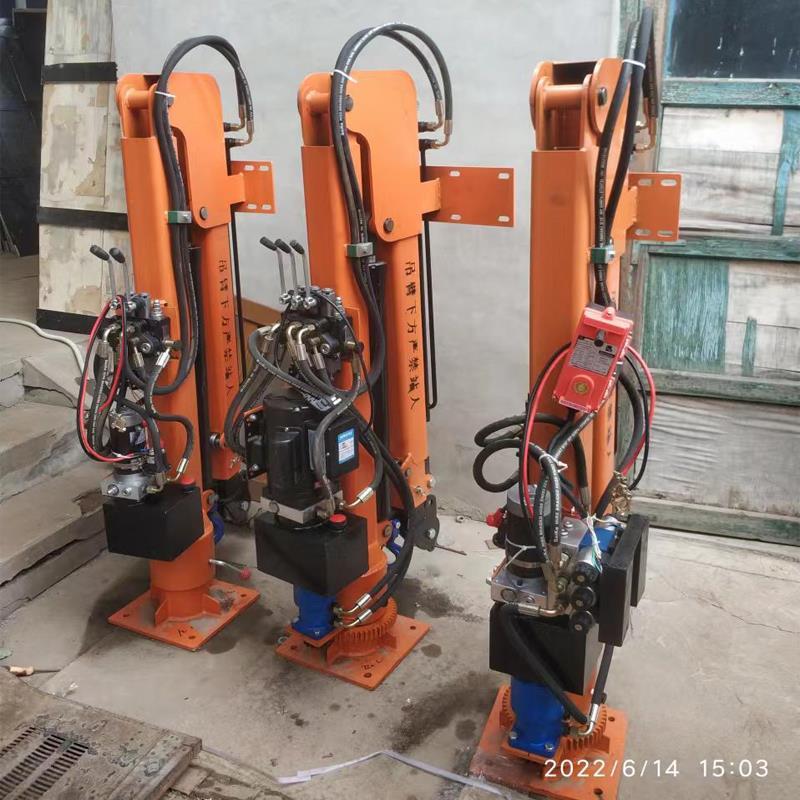 黄大仙区重汽蓝牌随车吊 3.2吨 国六动力强 液压驱动 农用自卸起重机